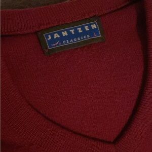 Jantzen Men's Red Sweater large